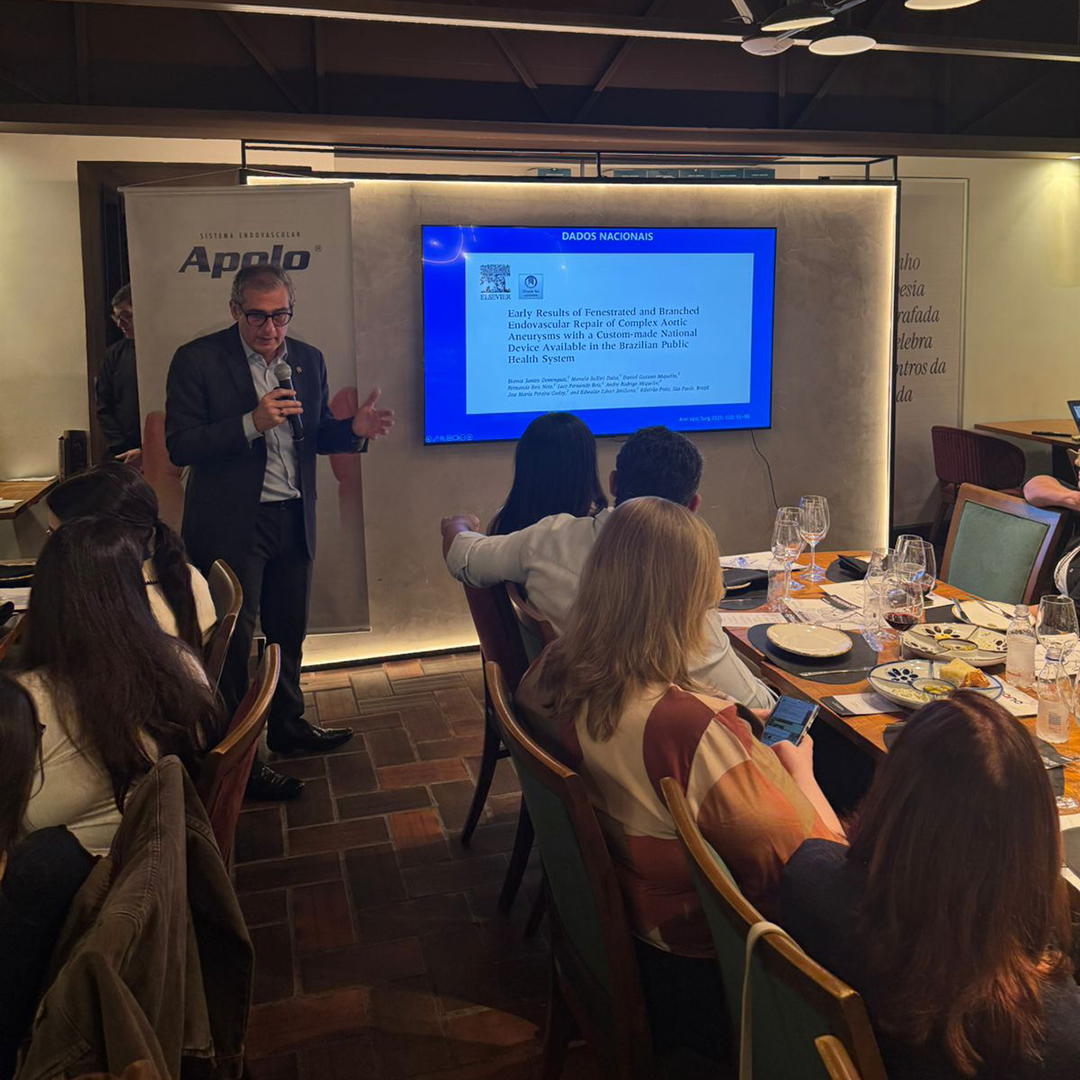 Dr. Edwaldo Joviliano em sua apresentação