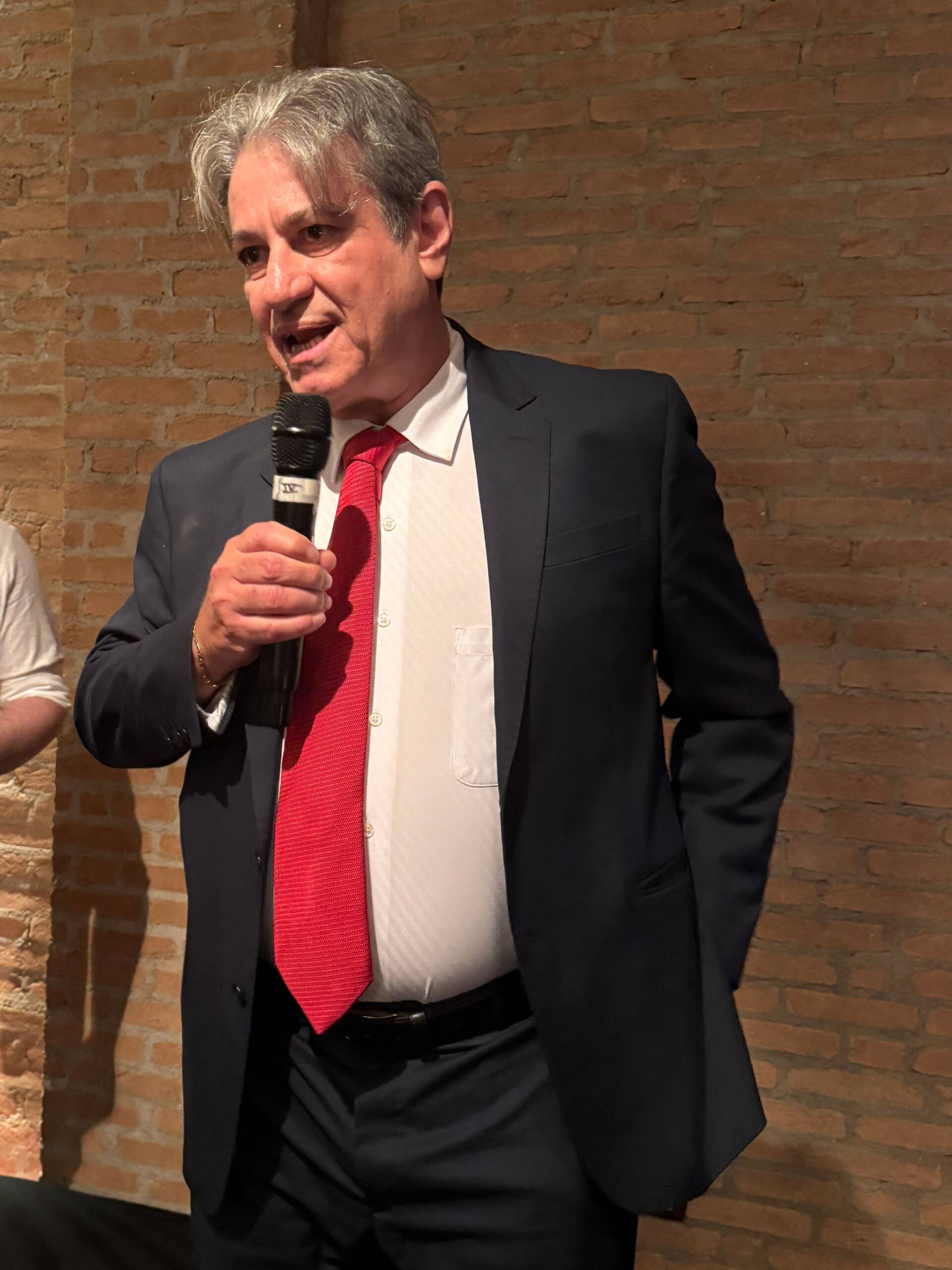 Dr. Valter Casteli Jr. (APM)